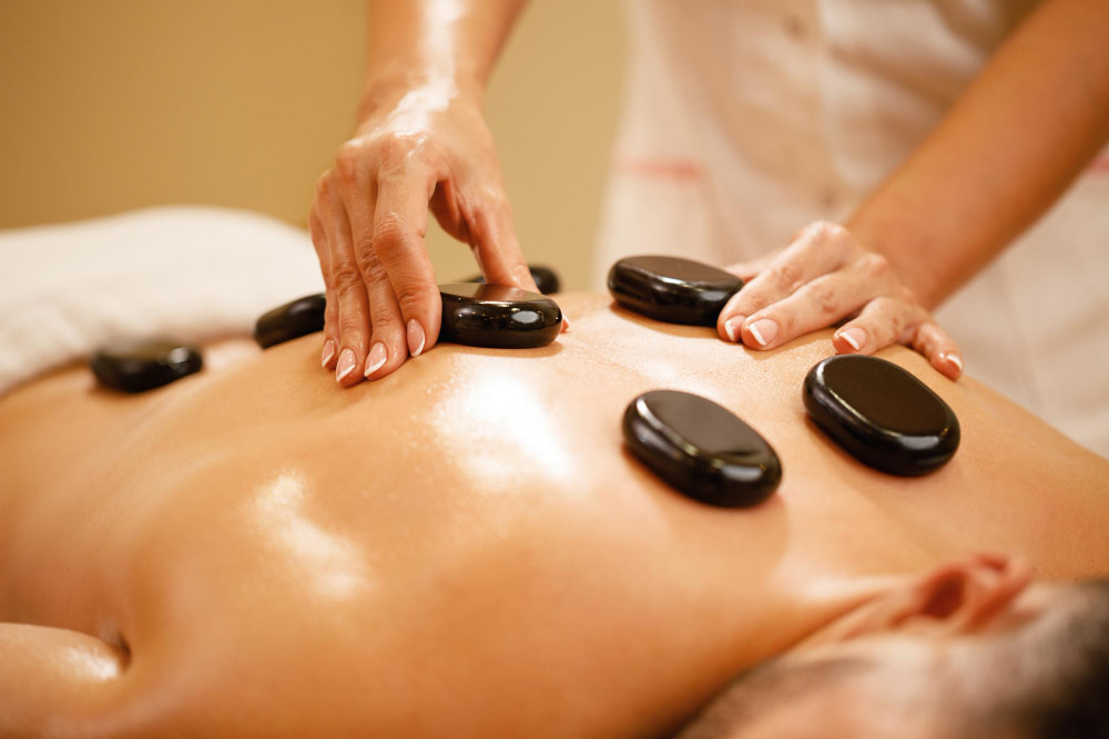 Hot Shell Stone Massage